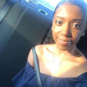 Meet your Posher, Anna-stacia